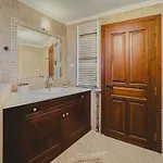 Willa Pelion House *